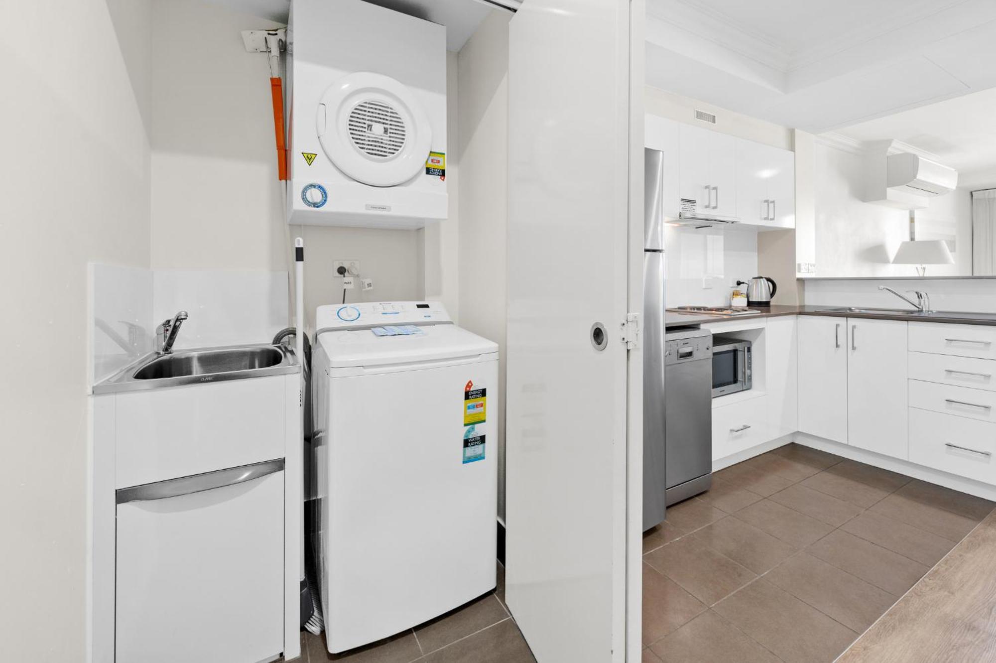 Dolphin Quay Apartments Mandurah Buitenkant foto